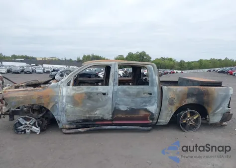 2018 Ram 1500 Express 4X4 5'7 Box z USA, uszkodzony, nr VIN 1C6RR7KT1JS281994